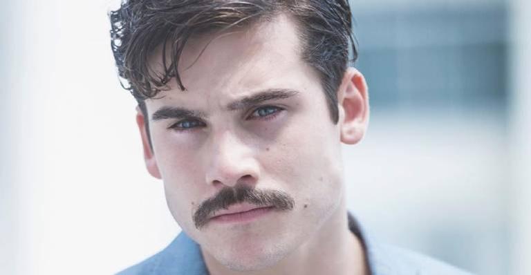 Nicolas Prattes surpreende com homenagem para a mãe: ”Te amo”