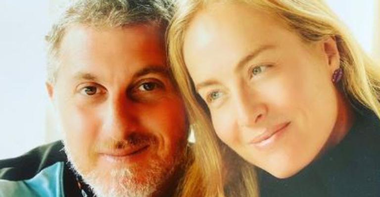 Mão na massa! Angélica mostra Luciano Huck fazendo obra em casa durante quarentena