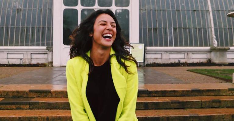 Yanna Lavigne e o marido se derretem de amor ao clicar a filha lambuzada de chocolate