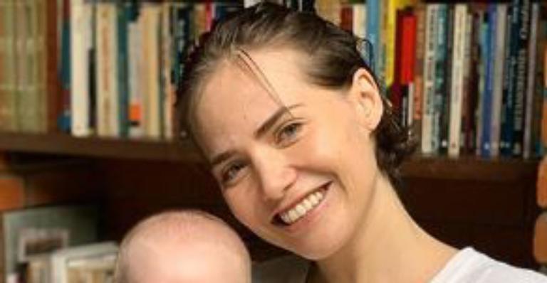 Fofura! Letícia Colin celebra cinco meses do herdeiro e beleza chama a atenção: ”Perfeito”