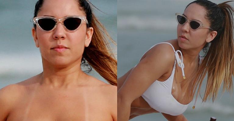 Mulher Melão fura quarentena, faz topless e empina bumbum em praia carioca