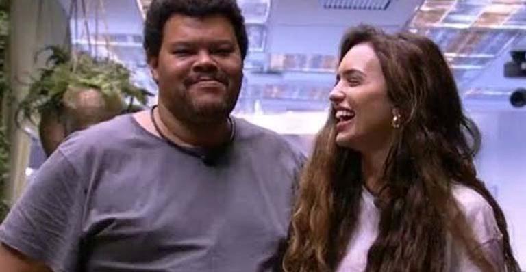 Perfil de Rafa Kalimann pede eliminação de Babu Santana e fãs se revoltam: ”Estão queimando ela”