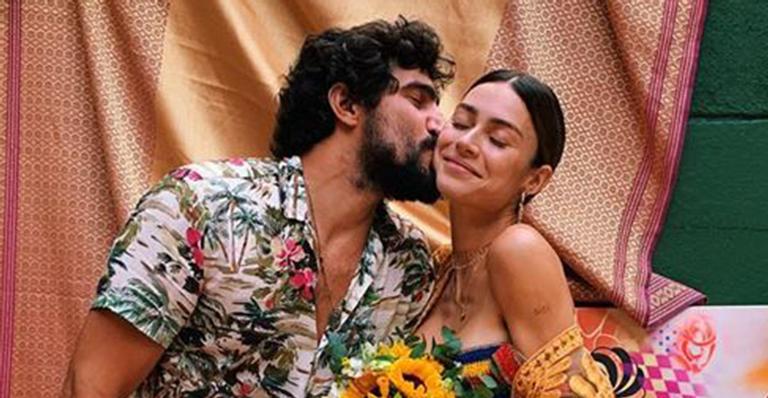 Em quarentena, Thaila Ayala comemora 34 anos com festa intimista ao lado de Renato Góes
