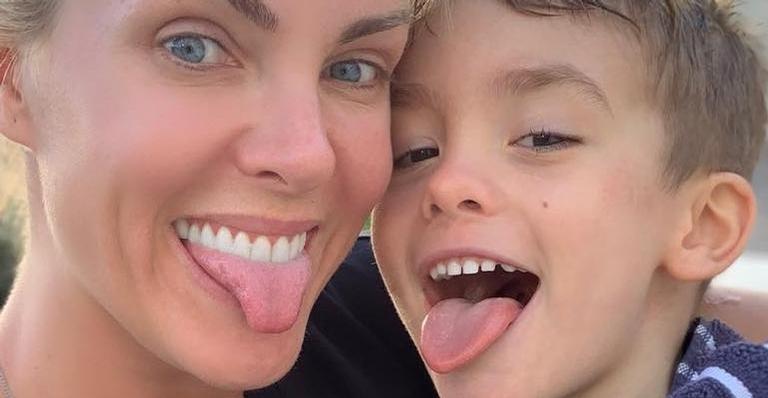 Ana Hickmann surge ao lado filho e encanta web: “Feliz com a mamãe em casa”