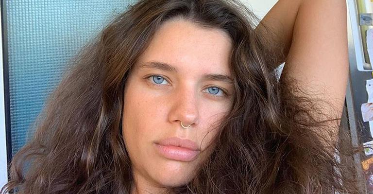 Bruna Linzmeyer relembra clique antes da quarentena e dispara: ”Última vez que me arrumei”