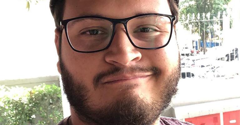 Ex-BBB Victor Hugo relembra época de professor e ironiza: ”Adoro fazer uma palestrinha”