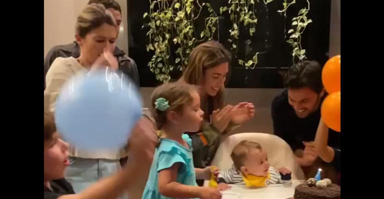 Patrícia Abravanel se pronuncia após ser acusada de contrariar autoridades e reunir a família em festão
