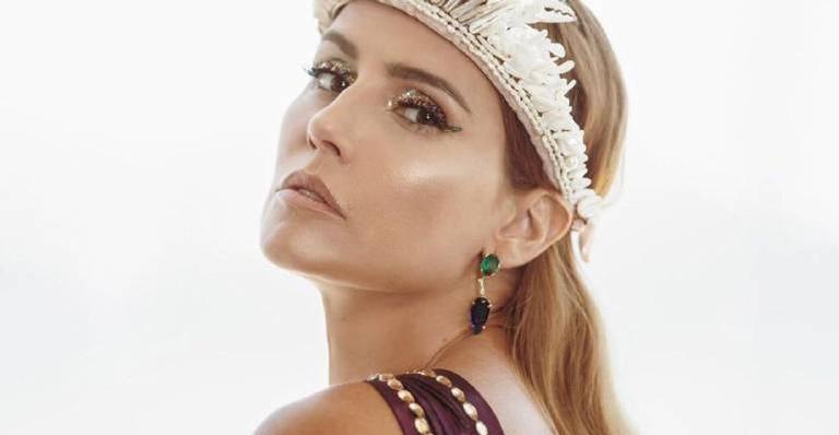 Deborah Secco resgata clique antigo para falar sobre ansiedade na quarentena