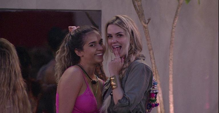 Após o BBB20, Gizelly e Marcela se pronunciam sobre pegação debaixo do edredom: ”Fofoca”