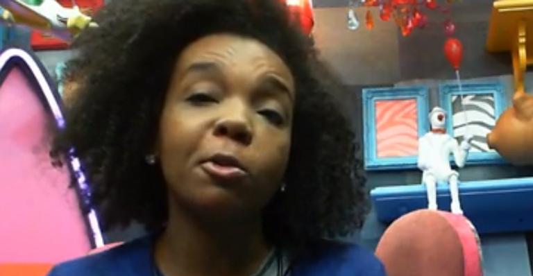 BBB20: Thelma desabafa em vídeo após momento pífio ao vivo: ”Estou envergonhada”