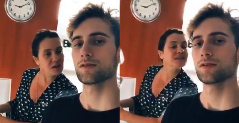 Adriana Esteves e o filho recriam cena de ‘Avenida Brasil’ e divertem a web
