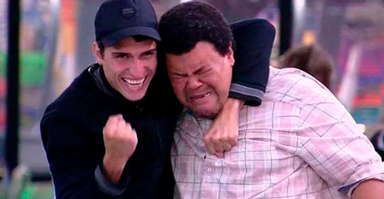 BBB20: Em retrospectiva, Babu se emociona ao lembrar de Felipe Prior: ”Aquele abraço que demos”