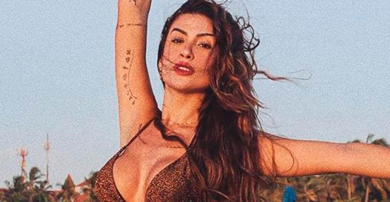 Bianca Andrade, a Boca Rosa, posa de biquíni e dá resposta sincerona sobre corpo: ”Plástica pra caramba”