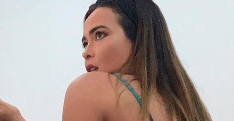 Geisy Arruda faz calcinha sumir no bumbum e seguidores ficam assanhados: ”Nos mata com essa b*nda”