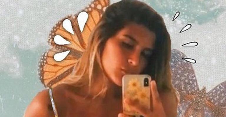 Nua? Filha de Flávia Alessandra posa com biquíni imaginário e deixa fãs confusos