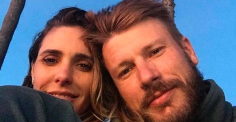 Eles cresceram! Em raro clique, Rodrigo Hilbert e Fernanda Lima posam coladinho nos filhos