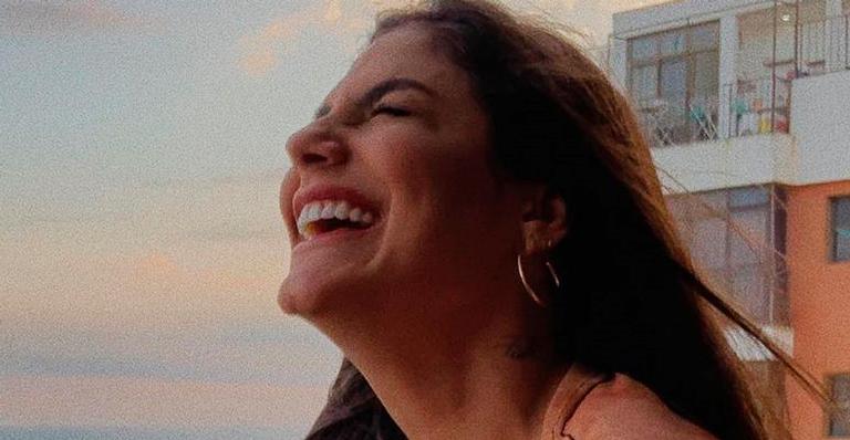 BBB20: Fora da casa, Mari Gonzalez sorri à toa com carinho de fãs: ”Estrela brilha em qualquer lugar”