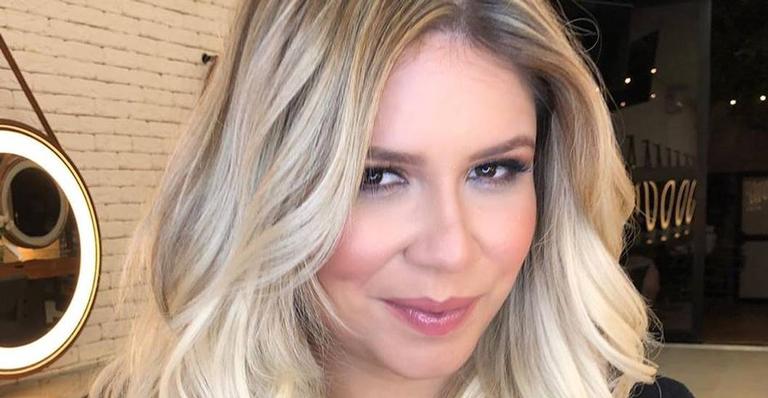 Marília Mendonça posa coladinha com o filho e fãs vão à loucura com fofura do pequeno
