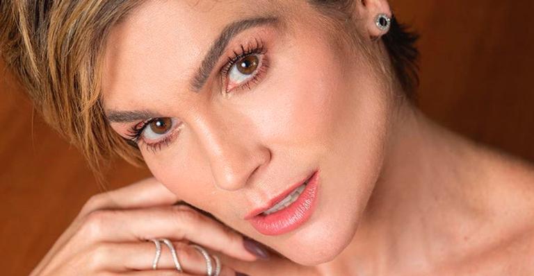 Aos 45 anos, Flávia Alessandra renova bronzeado com microbiquíni e revela corpão: ”Que saúde”