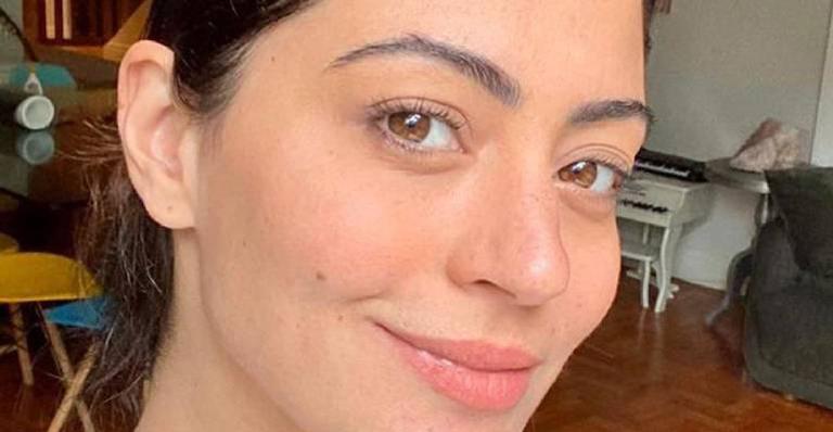 Em quarentena, Carol Castro revela saudade de curtir dia de praia: ”Só resta relembrar”