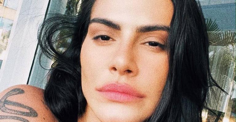 Cleo posa toda plena curtindo dia de sol e ganha ‘chuva’ de elogios dos fãs: ‘Vitamina D’