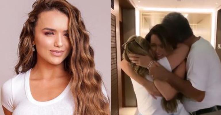 Ex-BBB Rafa Kalimann comove fãs ao revelar reencontro com os pais após reality