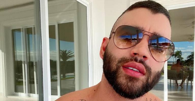 Gusttavo Lima surge deslumbrante em clique sem camisa: ”Lindo demais”