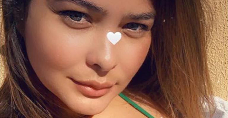 Geisy Arruda dá close na calcinha do biquíni e volume choca fãs: ”Fartura”