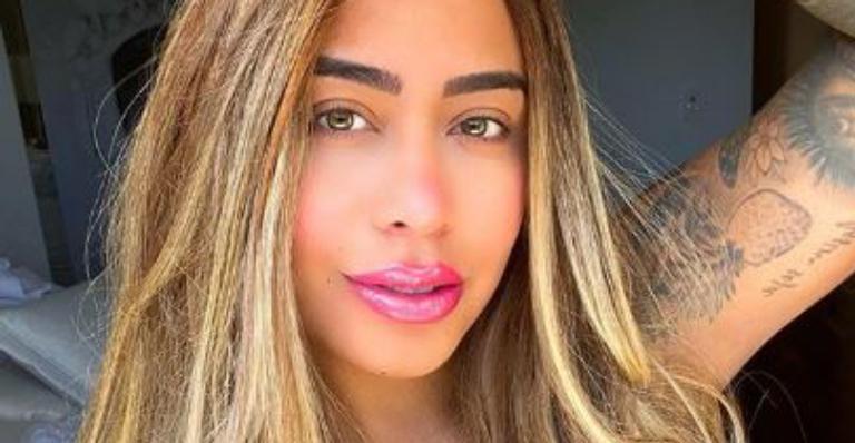 Após rumores, Rafaella Santos surpreende e comenta sobre maternidade