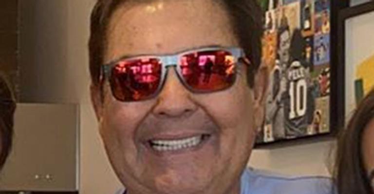Faustão pega fãs de surpresa e reúne os três filhos em foto raríssima para comemorar seus 70 anos