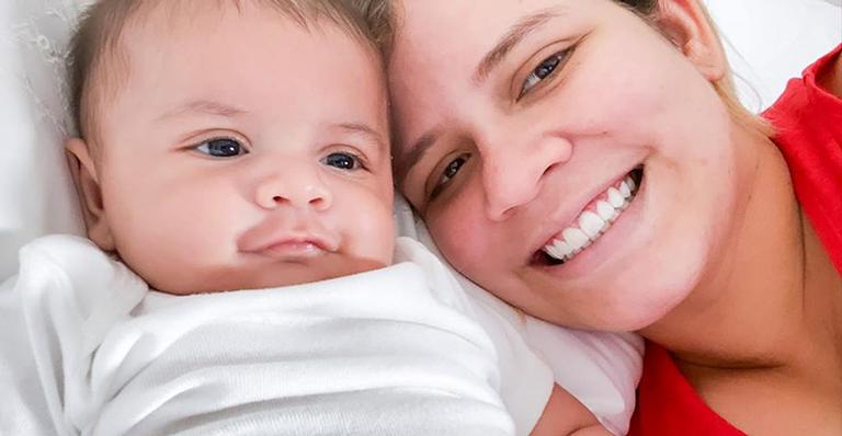 Marília Mendonça se emociona com chegada do primeiro Dia das Mães com o filho: ”Caí na real”