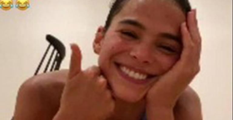 Bruna Marquezine faz treino de glúteos e exibe o bumbum durinho nas redes sociais