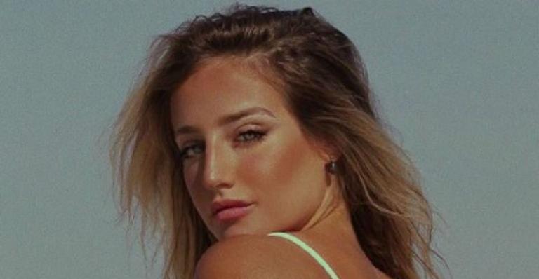 De biquíni, Bruna Griphao faz carão e esbanja beleza em clique: “Os traços da perfeição”