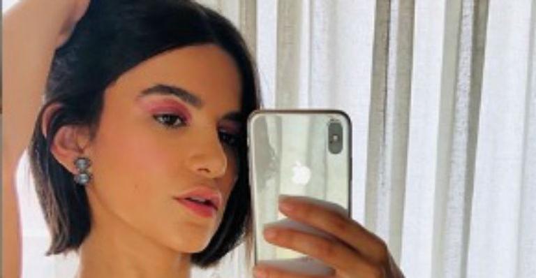Ex-BBB Manu Gavassi surge fazendo carão e confessa estar cheia de dúvidas