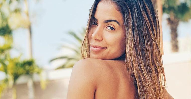 Anitta apaga ex-marido de foto com J Balvin e web reage: ”Ex bom é ex longe”