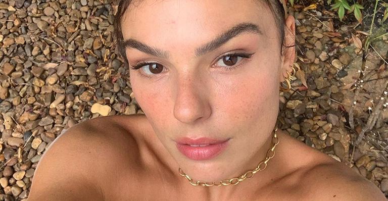 Com Rael, Isis Valverde registra momento espontâneo em família e encanta fãs: ”Lindos”