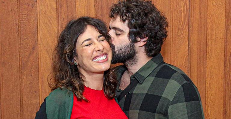 Giselle Itié ganha homenagem emocionante do marido por Dia das Mães: ”Seu primeiro ano”
