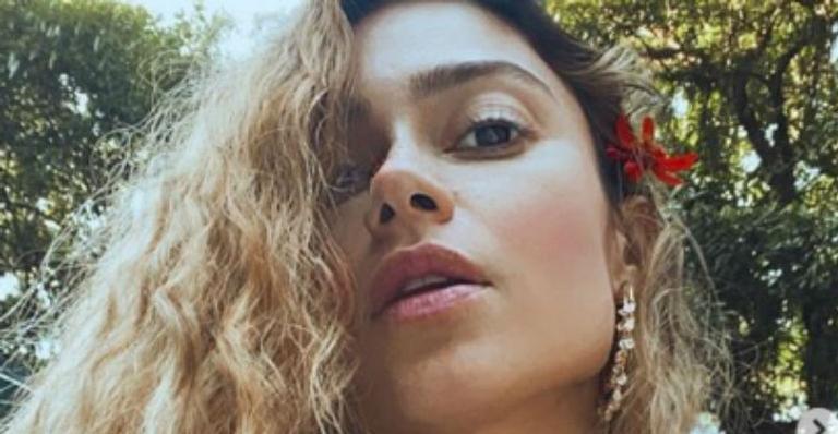 Thaila Ayala rouba a cena na web ao exibir abdômen trincado: “Não é possível essa barriga”