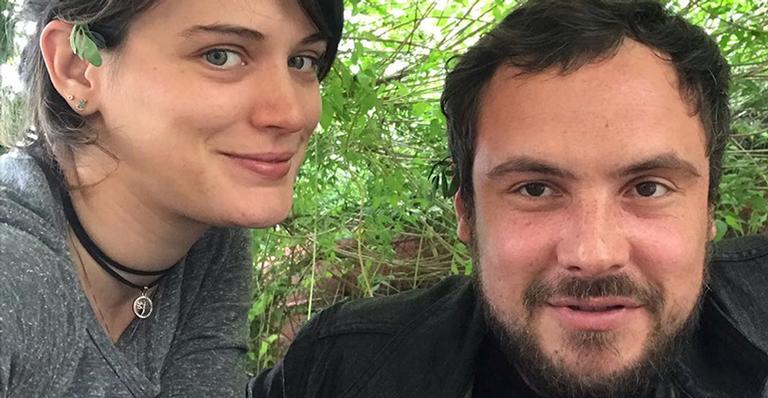 Bianca Bin dá beijão e faz homenagem emocionante de aniversário a Sergio Guizé: ”Razão dos meus sorrisos”
