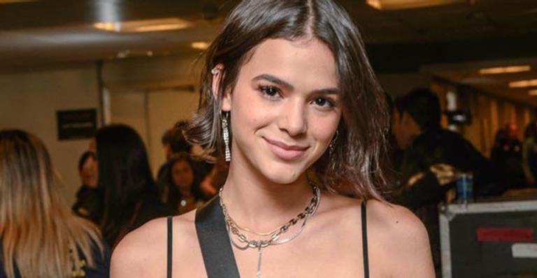 Bruna Marquezine critica governo Bolsonaro ao revelar desejo de saída: ”Vai ter que ser na base do mutirão?”