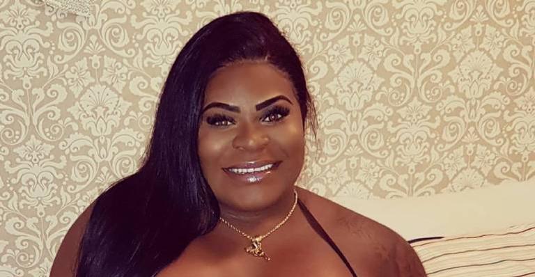 Jojo Toynho surge completamente nua em clique e faz desabafo sobre gordofobia