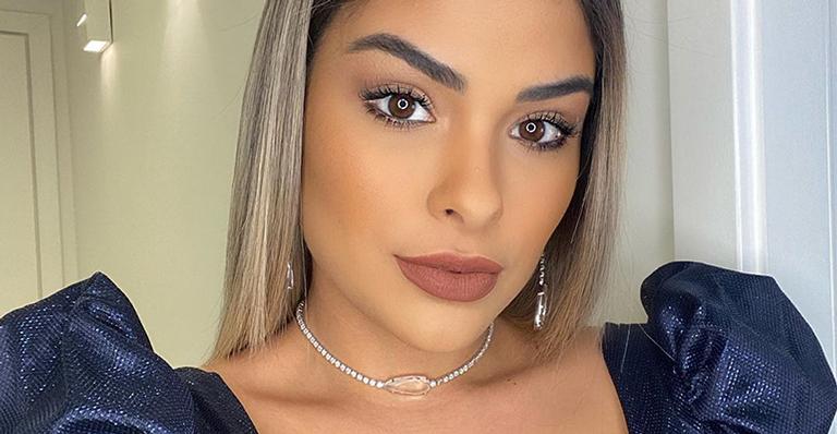 Ex-BBB Munik Nunes sensualiza muito ao surgir só de shortinho e lingerie na web: ”A mais linda do mundo”