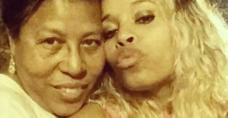 Roberta Rodrigues comemora vitória da mãe contra a Covid-19: ”Ela não acreditava, como muitos brasileiros”