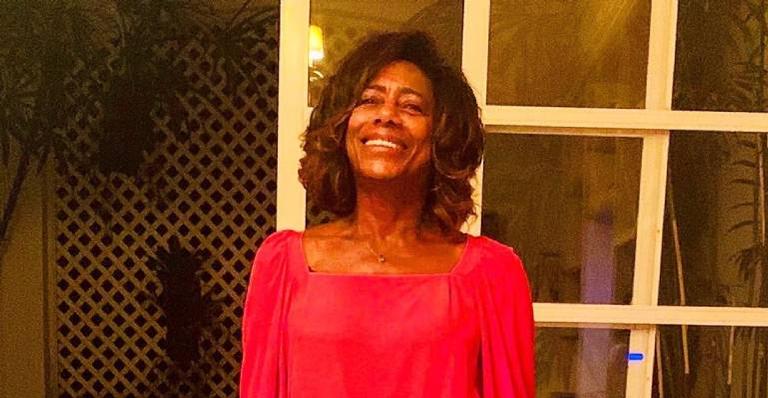 Gloria Maria resgata clique de duas décadas atrás e surpreende seguidores: ”Sempre linda”