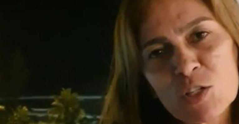 Mãe da cantora Anitta surge em apartamento que ganhou da filha e desabafa: ”Eu passei mal”