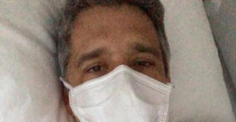 Márcio Garcia se pronuncia após ser internado às pressas: ”Já fiz a cirurgia”