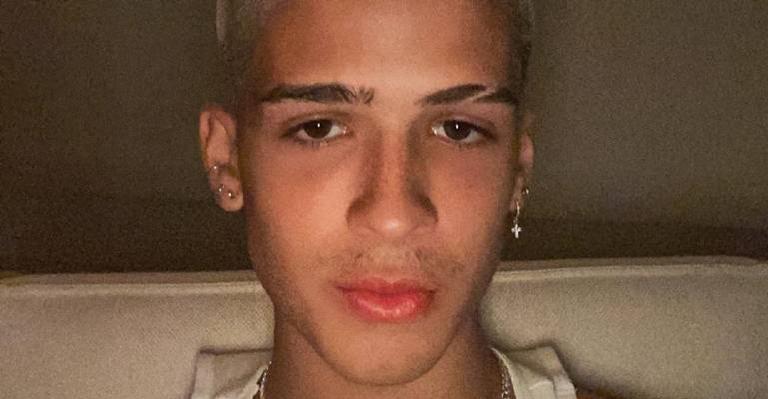 João Guilherme surpreende seguidores ao ostentar abdômen bem definido: ”Gato”