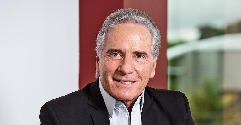 Roberto Justus posa com os 5 filhos e faz linda declaração: ‘A maior riqueza que construí em minha vida!’