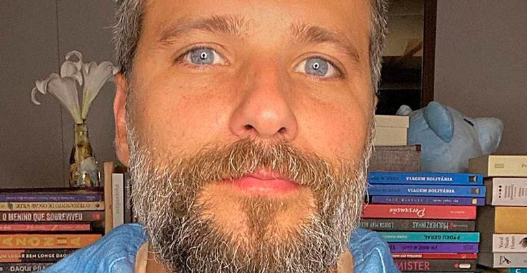 Bruno Gagliasso compartilha imagem inédita de Bless e se emociona: ”Honra e alegria que a vida me deu”