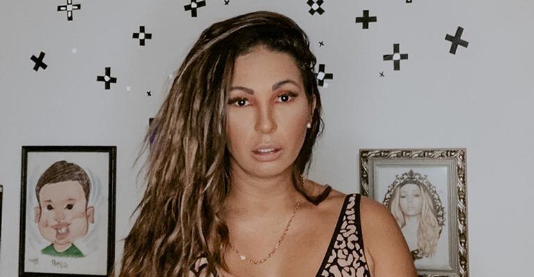 Valesca Popozuda faz topless e empina o bumbum com lingerie ousada: ”Quebrando a internet”